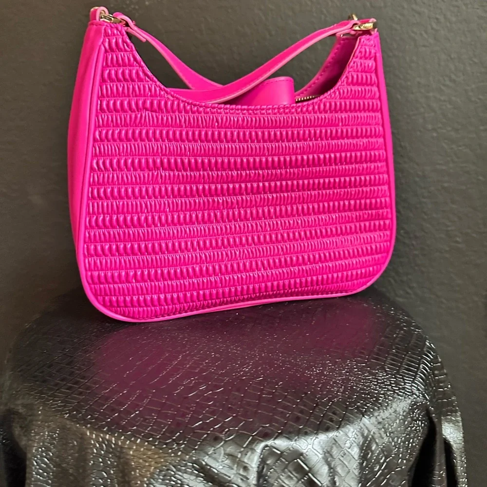 Aldo Pink Shoulder Bag with Textured Pattern - Picture 1 of 2